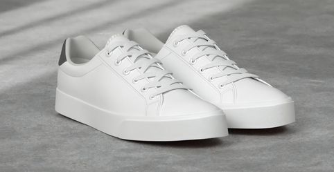 Low top fashion leather sneaker