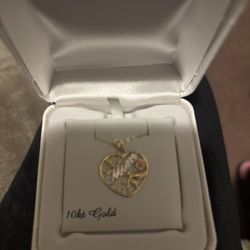 Brand New In Box Necklace 
