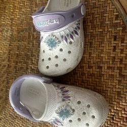 Disney Frozen Crocs Toddler size 9