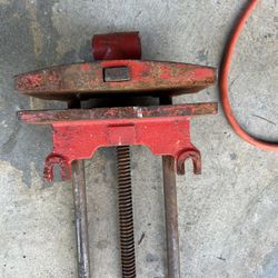 ANTIQUE RED WILTON WOOD WORKING VISE