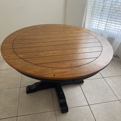 Wood Table And Chairs 