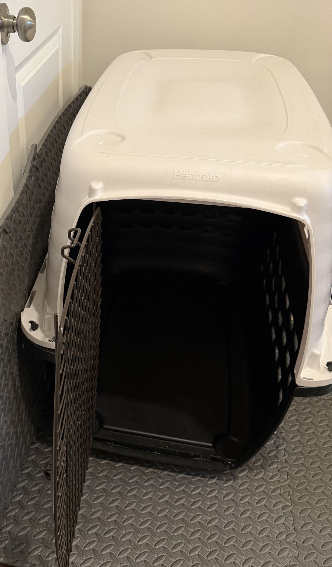 Dog crate (Large)