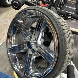22” Chrome Irocs (Mint condition)