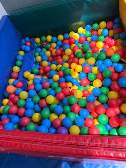 Kids Ball Pit with Colorful Plastic Balls