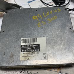 99 Lexus ES 300 computer