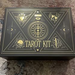Tarot kit and oracle kit