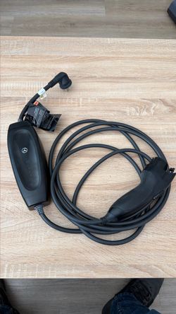 Mercedes-Benz EV Level 1 Portable Charger