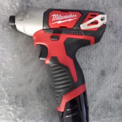 Milwaukee M12 Impact Driver 