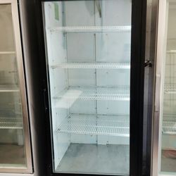 True Commercial 1 Door Glass Display Cooler Merchandiser Reach In Refrigerator