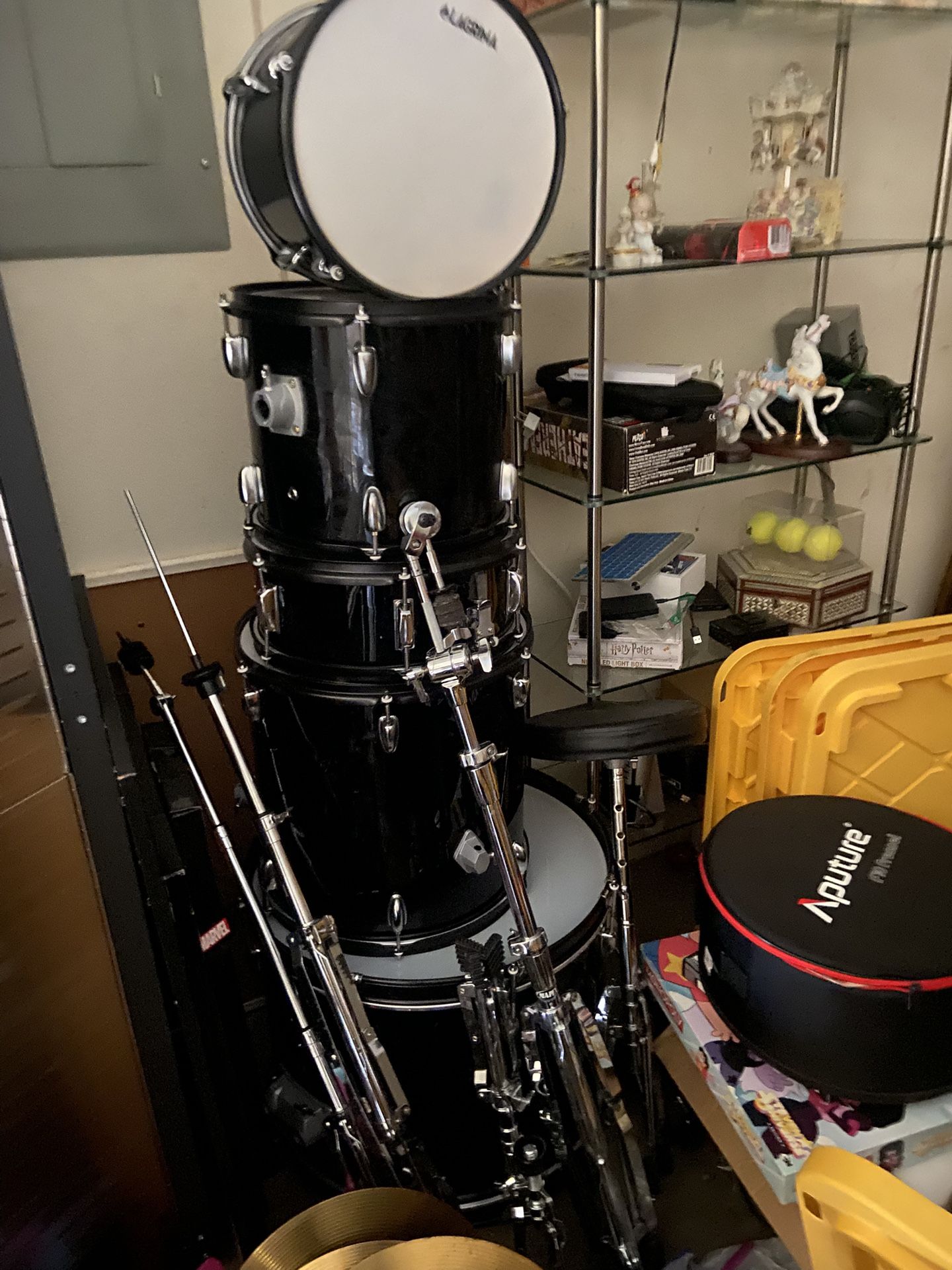 Drum Set Bongo 3 Amps Keyboards