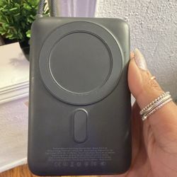 Apple IPhone 12-17 Pro/Max MagSafe Portable Charger with Phone Stand - Sleek