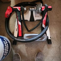 Qubo Fluid Elite Bike Trainer