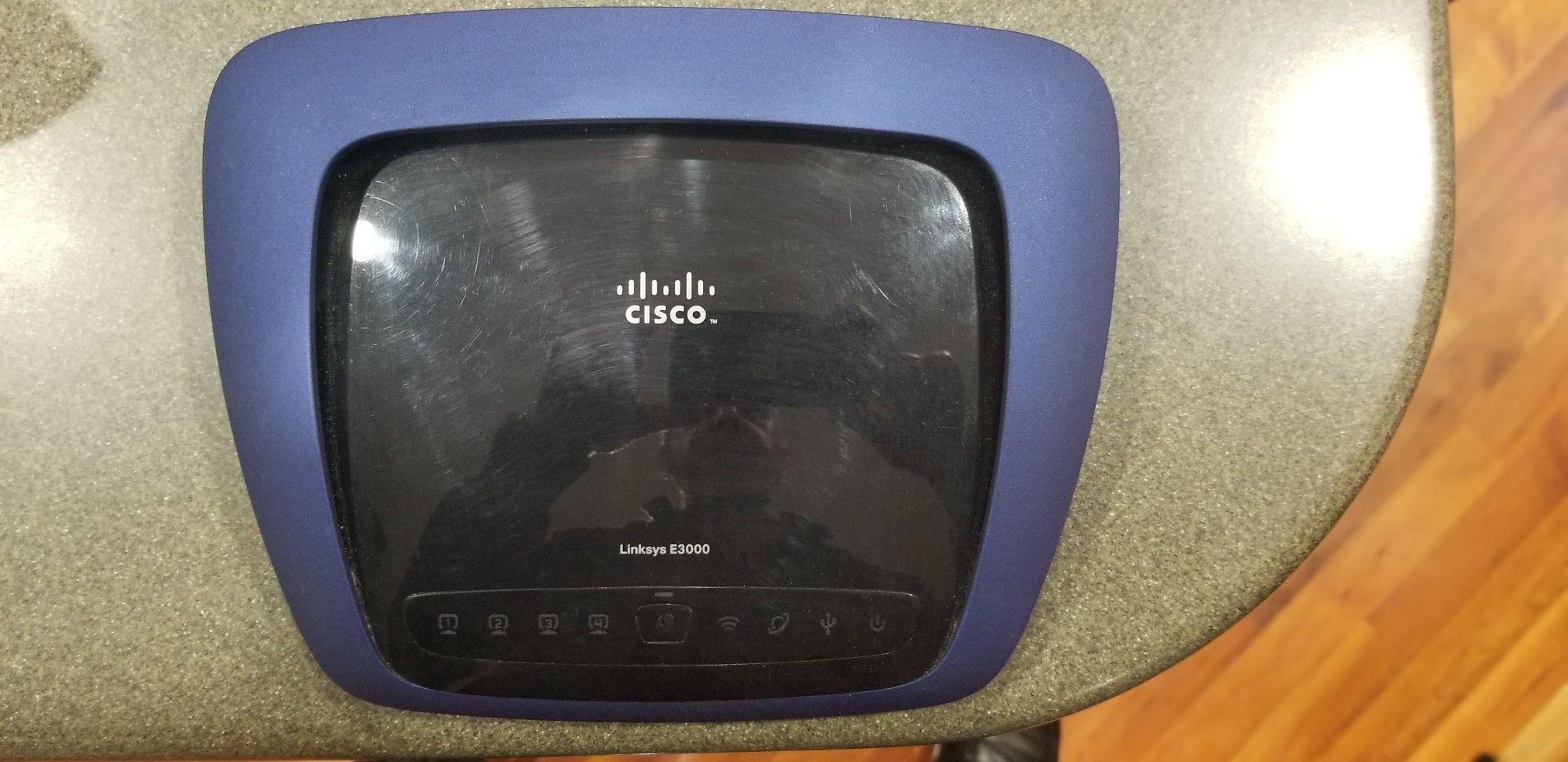 Linksys router Model E3000