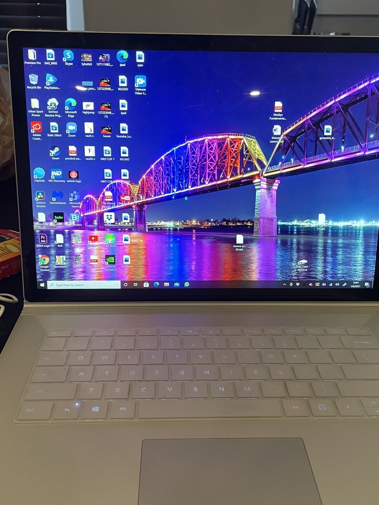 Surface Book 2 15” (256 GB SSD)