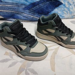 NEW REEBOKS FOR KIDS SIZE 13K 