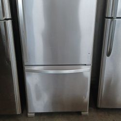 Whrilpool  Bottom Frezeer 29 3/4 WIDTH