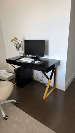 Black and Gold gloss desk