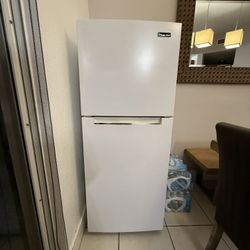 Magic Chef Fridge