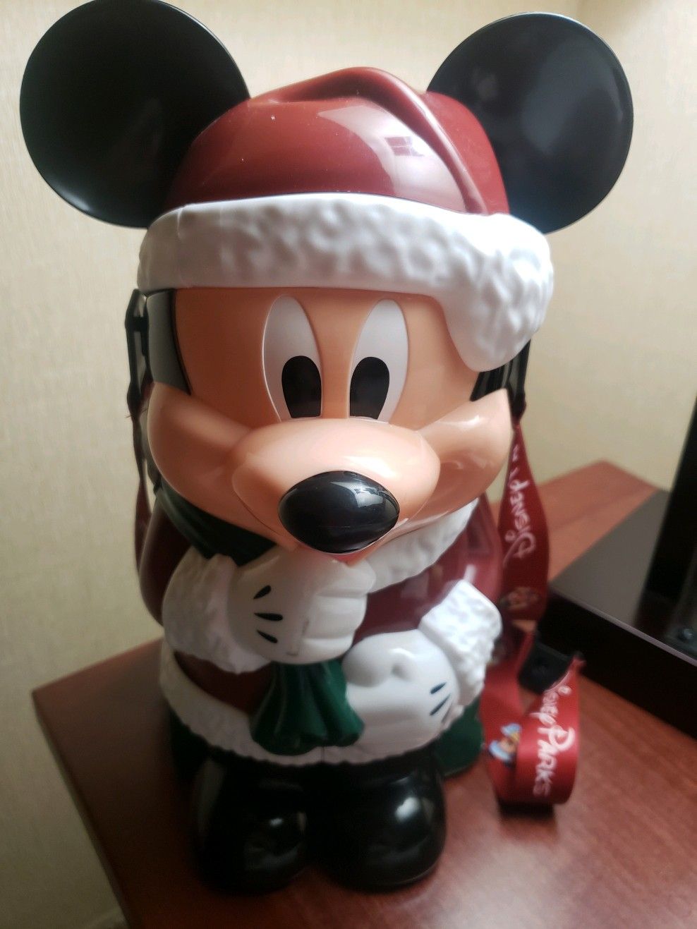 2016 Disney Mickey Santa Popcorn Bucket