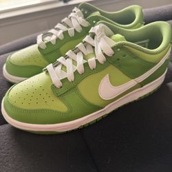 Nike Dunk Low Green Glow/Lime Green – Youth Size 7Y – $75