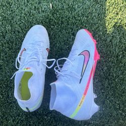 Mercurial Men’s White cleats Size 11