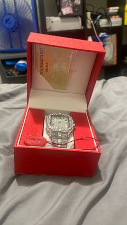 Men’s watch mossanite