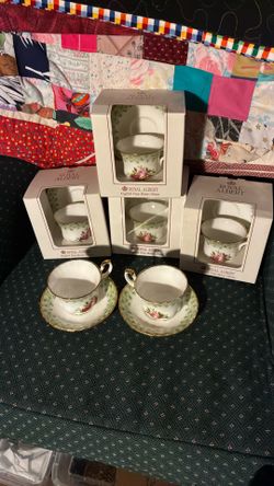 Royal Albert 1962 Rare Green Trim 6 Cups And Saucers
