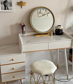 Modern White & Golden Vanity