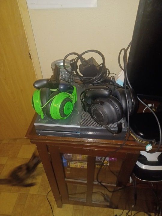 Xbox one halo edition