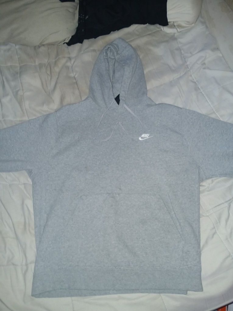 Grey Nike Hoodie Ooooo
