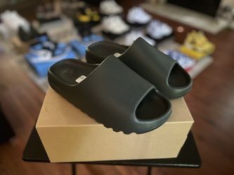 Yeezy Slide Onyx Size 12