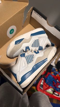 Baby shoes 9c
