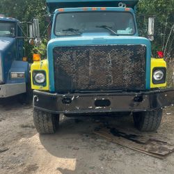 Tri Axle Dump Truck 1992 