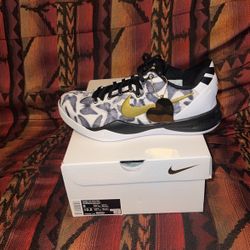 DS Nike Kobe 8 Protro “mambacita” Size 9