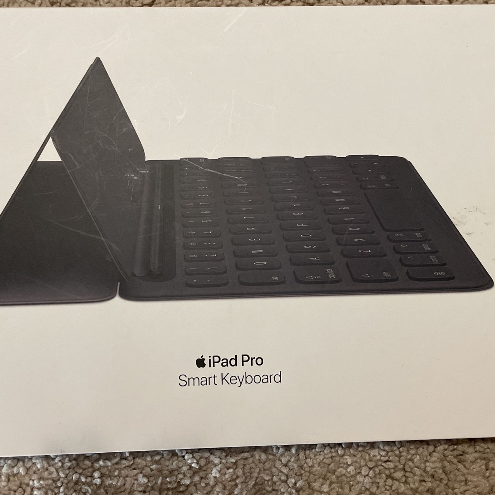 Apple iPad Pro 10.5” Smart Keyboard With Apple Shell Case
