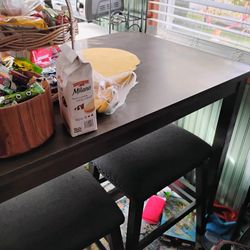 Kitchen Table Counter Height With 4 Padded Bar Stools