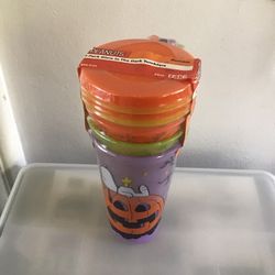 Zak Designs Peanuts Snoopy 4-Pack 25oz Tumbler Cups Lids Straws Halloween