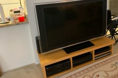 Tv stand and Large Flat Screen TV 52” heavy