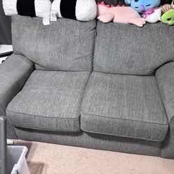 COUCH (BEST OFFERS)