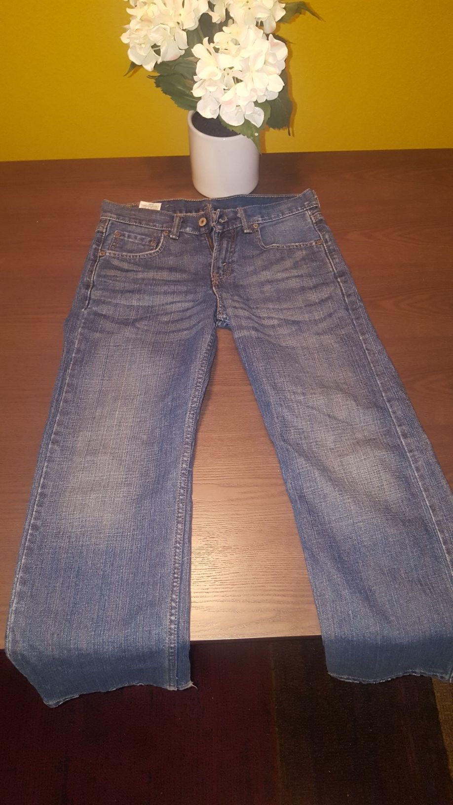 Young Mens Levi Jeans 27x27