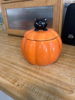 Halloween Pumpkin Ceramic Cookie Jar with Black Cat Lid
