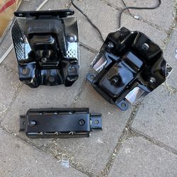 Gm 4wd 3pcs motor mounts 07-13