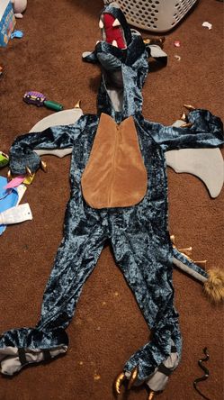 $10.00 FAO Schwarz Dragon Dinosaur Halloween kids  Costume . Size 5t. Used but in good condition.   Pick up only long beach bixby knolls  Halloween bo