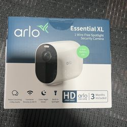 Arlo Essential XL 1080p Indoor/Outdoor Wireless Spotlight Camera vmc2030w-100na