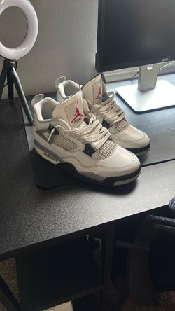 Jordan 4 White Cement Size 9