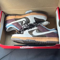 Brand New Ducks 7.5 