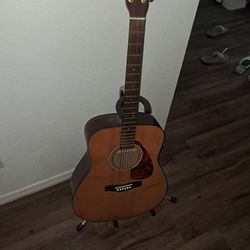 Yamaha Acoustic Guitar With Stand