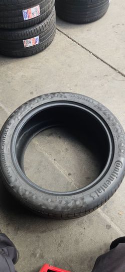 325/40/22 Continental tire 325 40 22