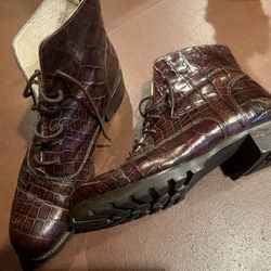Alligator Pattern Leather Boots - Size9