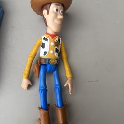 2017 Disney Pixar Toy Story Sheriff Woody & Hat 9" Tall Figure Bendable Posable